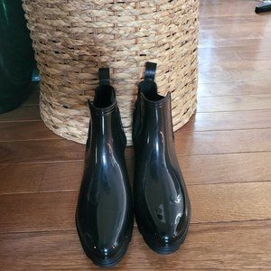 NEW Black Water Proof Ankle Boots Size 10